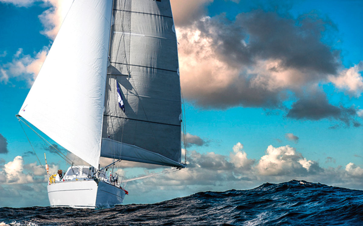 sailing-around-the-world-couples-guide-downwind-sails