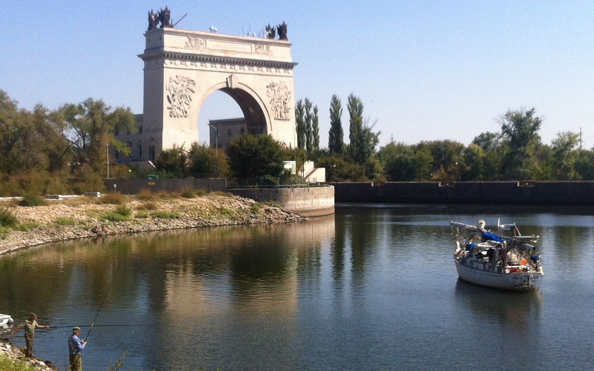 sailing-through-russia-canal-lock-entrance